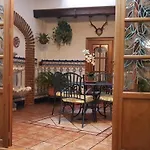 Al Pie Del Puente Romano